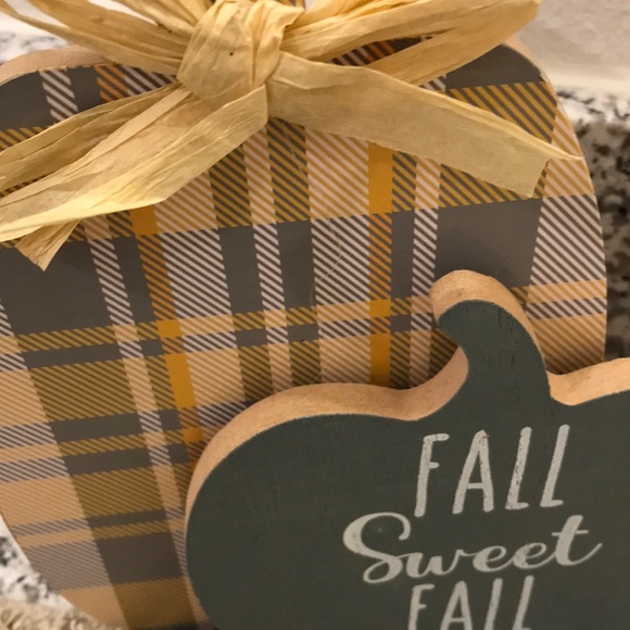 Country Farmhouse Fall Plaid Tray Decor Pumpkin Decor Final Sale - Picture 3 of 4
